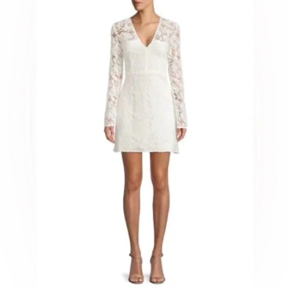 Stylestalker "NEW" White Eryn Floral V-Neck Long Sleeve Sheer Lace Dress Size M
